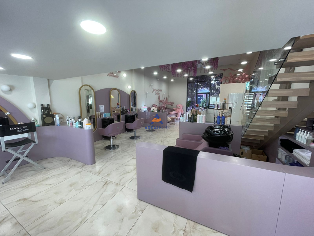 SHITET BIZNESI QENDER ESTETIKE 100M2 "GREEN CITY,UNAZA E RE" 70.000 EURO ( I DISKUTUESHEM)