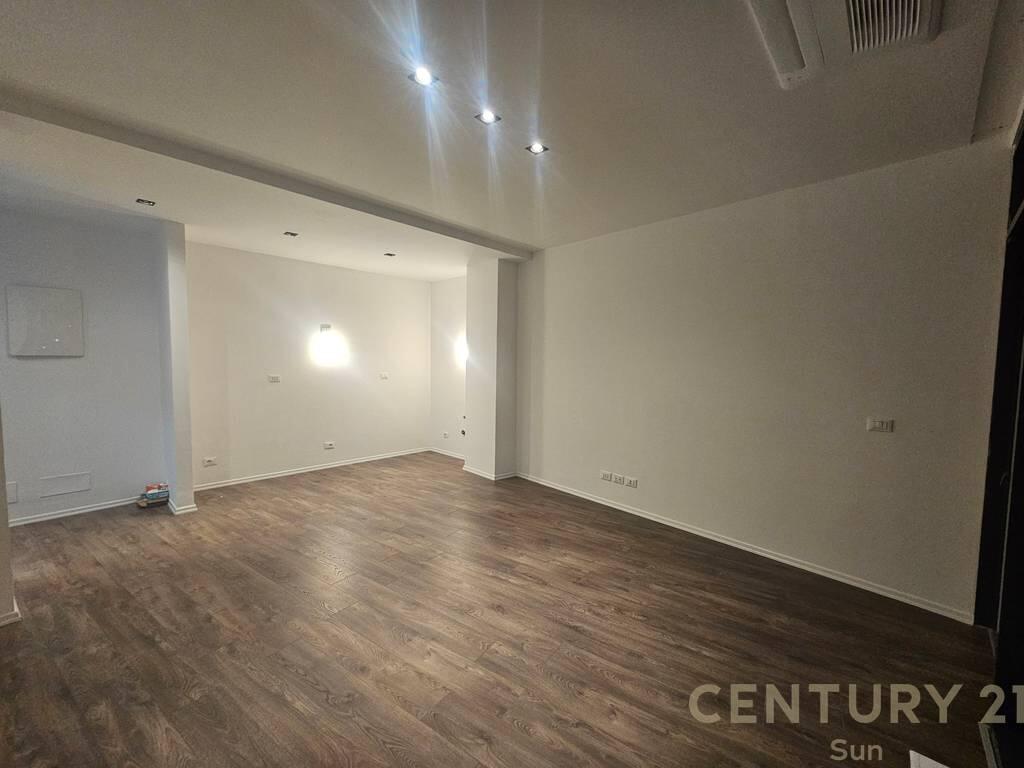 ZYRE + POST PARKIMI PER QIRA NE LAKE VIEW RESIDENCES!!