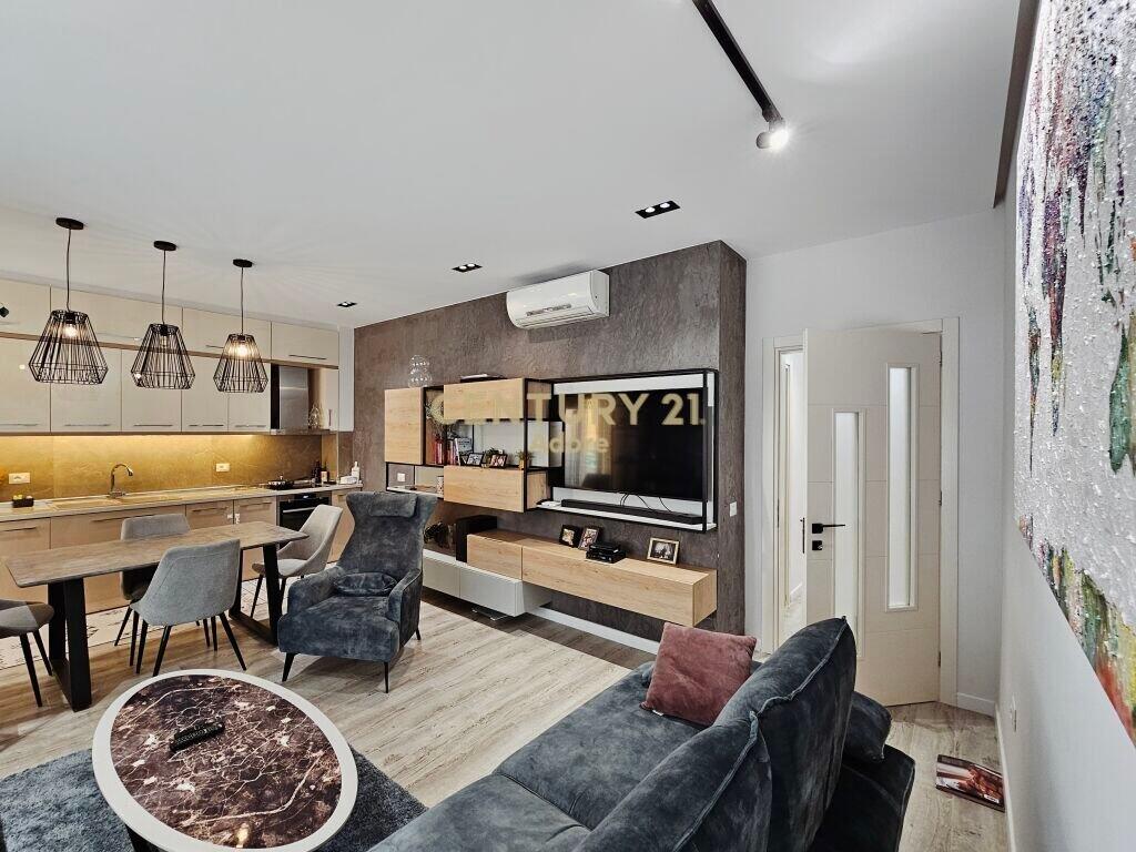 Apartment 2+1+2 + Studio for Sale Liqeni i Thate!