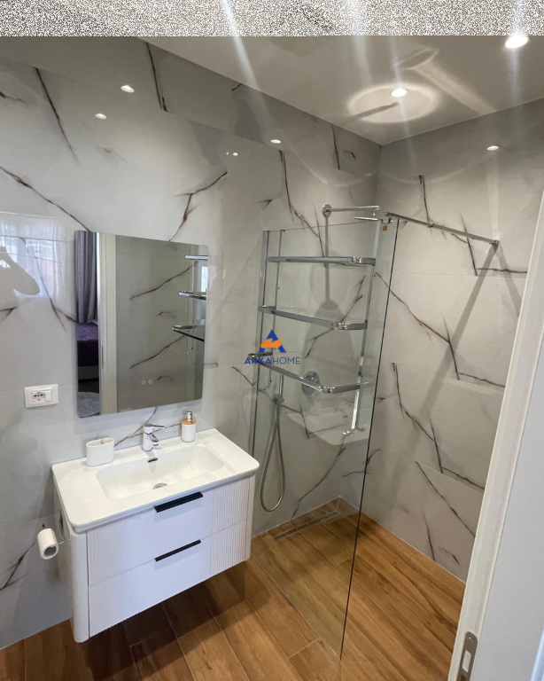 JEPET ME QERA APARTAMENT 2+1+BALLKON "TE RRUGA MINE PEZA" 1000 EURO