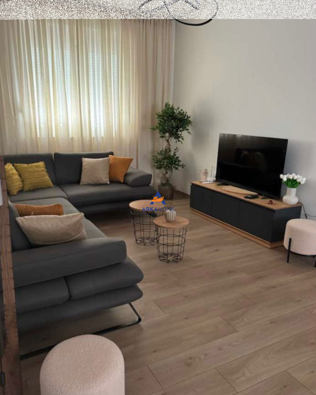 FOR RENT 2+1 APARTMENT "AT KAFE FLORA, DURRES ROAD" 950 EURO (NEGOTIABLE)