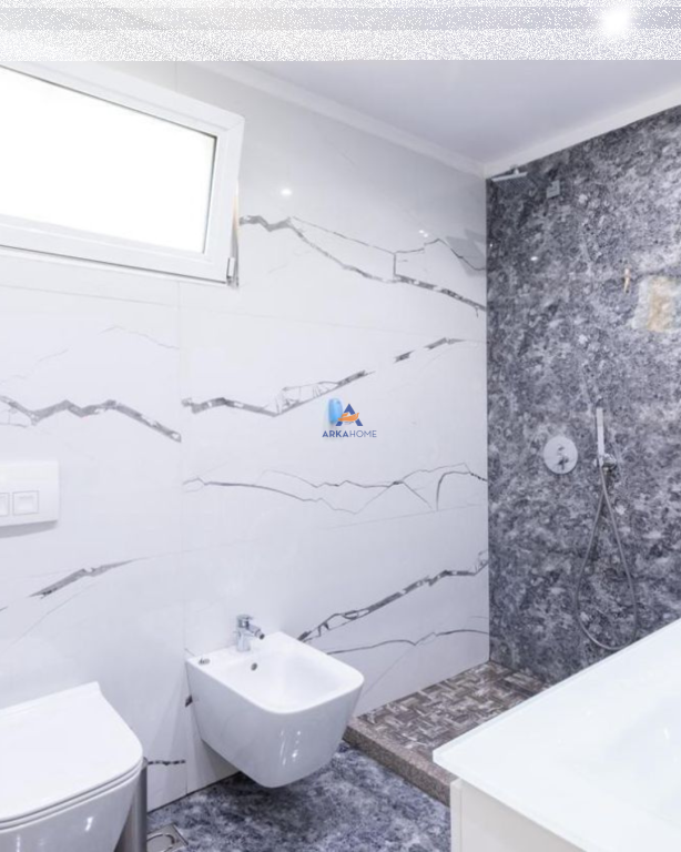VENDESI APPARTAMENTO 2+1+BALCONE “ZOGU I ZI” 260 .000 EURO