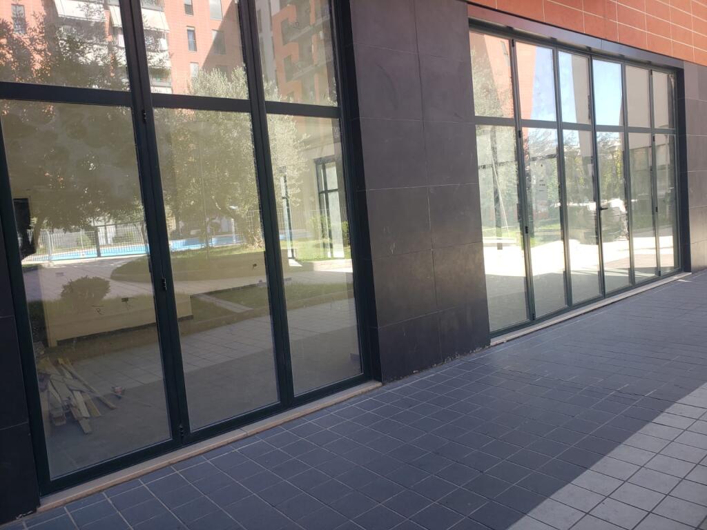 BUSINESS PREMISES FOR RENT 172M2 "GREEN CITY, ASTIR" 2600 EURO