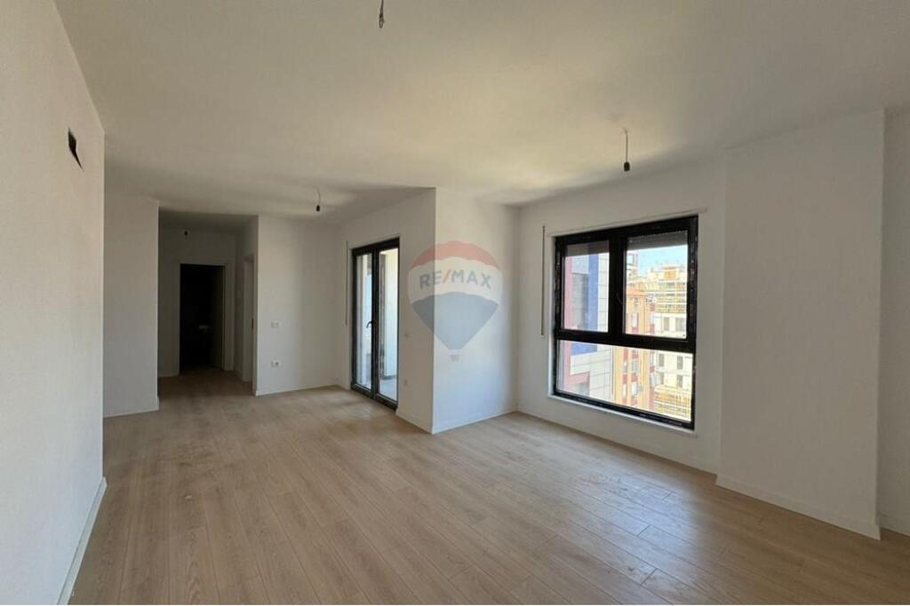 Apartament 2+1+2 - Për Shitje - Komuna e Parisit, Tiranë