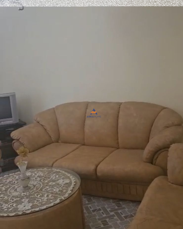 AFFITTASI APPARTAMENTO 3+1+BALCONE "VICINO A FSHN, AL VIALONE ZOGU I PARE" 650 EURO