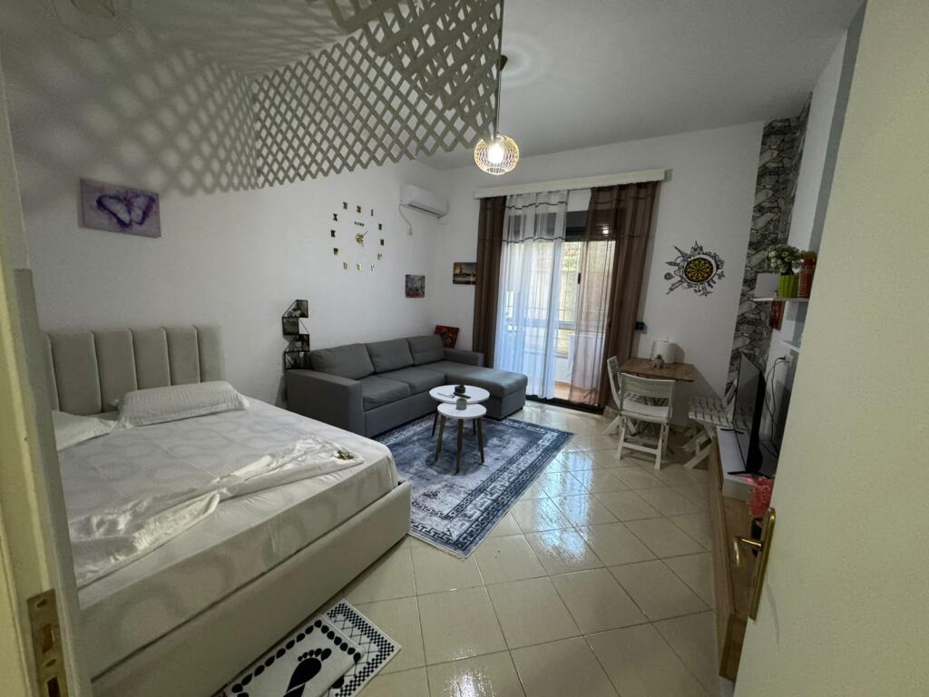 Mundësi e Artë Investimi në Sarandë – Garsoniere pranë detit dhe zonës më të frekuentuar turistike !