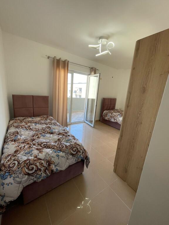 VENDESI APPARTAMENTO 2+1 VIA XHANFIZE KEKO 189.000 EURO