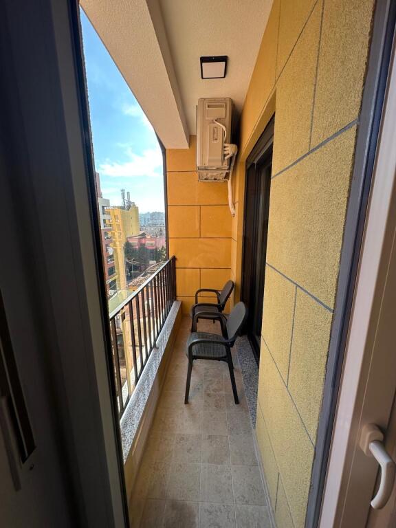 1+1,furnished near the red school, price 600 euros with parking
