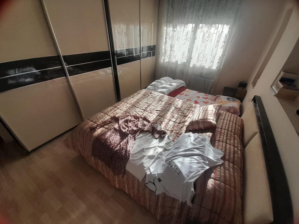 2+1,arredato uccello nero,prezzo 699 mila lek