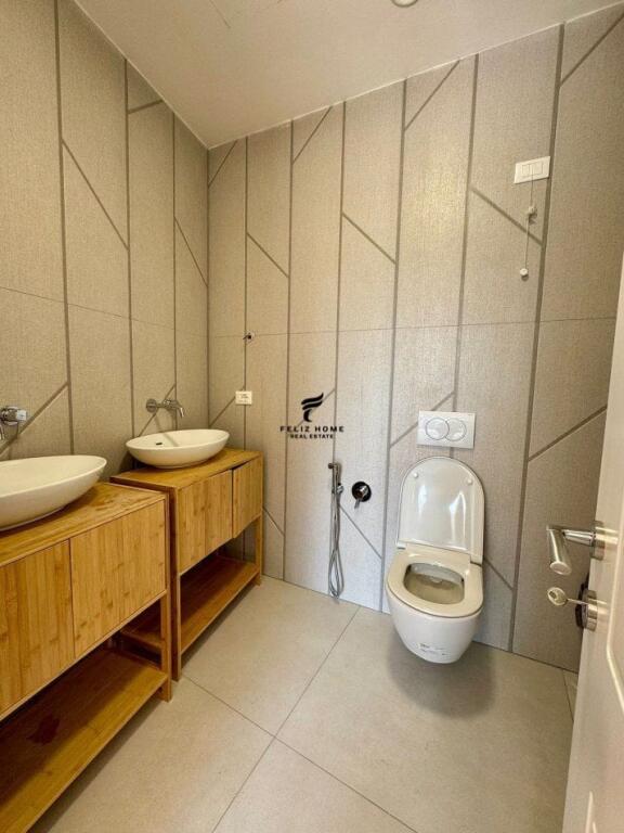 UFFICIO IN AFFITTO 160M2 VISTA LAGO 1.850 EURO