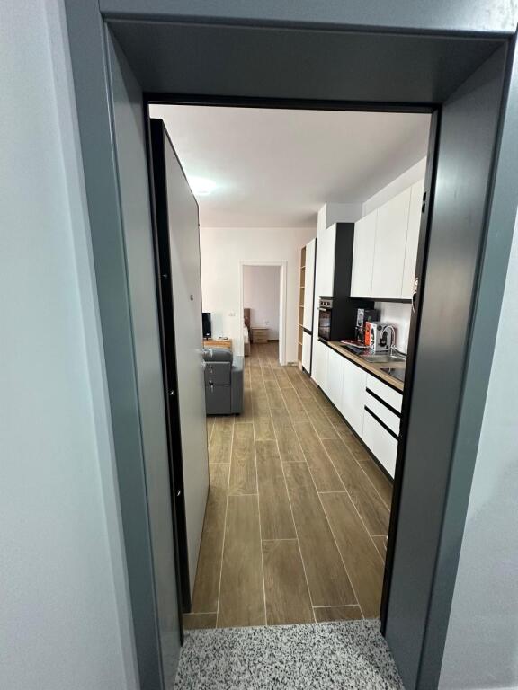 1+1,furnished near the red school, price 600 euros with parking
