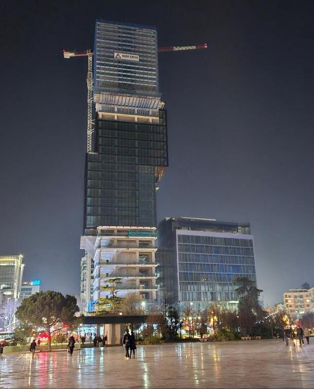 UFFICIO IN AFFITTO 848 M2 PIAZZA SKENDERBEJ 25.000 EURO