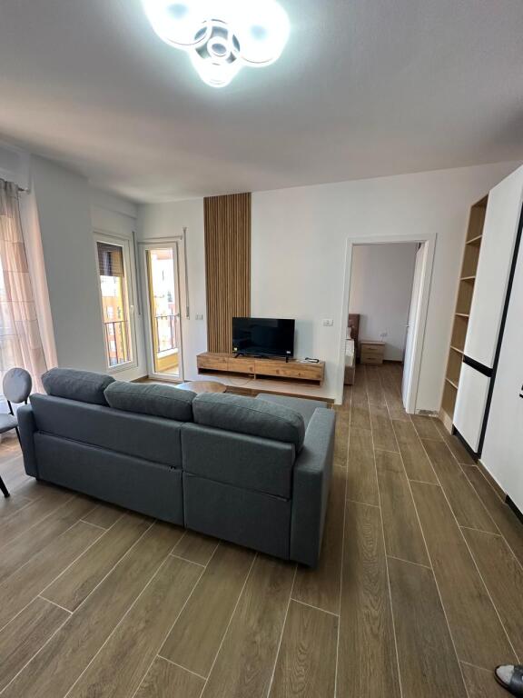1+1,furnished near the red school, price 600 euros with parking