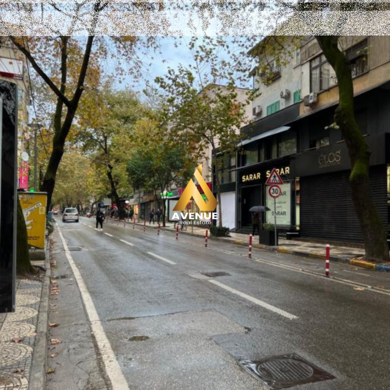 🏢 Locale per Ufficio / Clinica in Affitto – Via Myslym Shyri, vicino all'ingresso del Mercato Çam