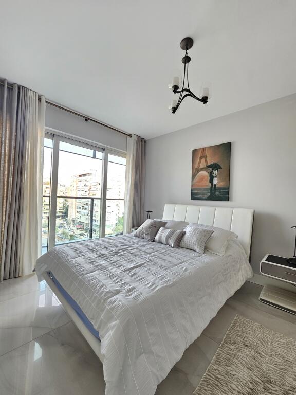 Jepet me Qira Apartament 2+1 + Post Parkimi + gardorobe– Ambasador 3 ✨çmimi 1800 euro
