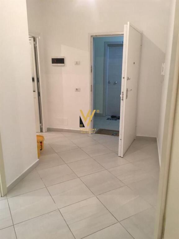 JEPET ZYRE 90 M2 ME QERA TE DON BOSKO 700 EURO