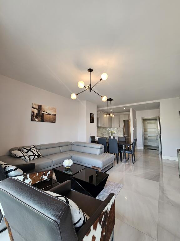 Jepet me Qira Apartament 2+1 + Post Parkimi + gardorobe– Ambasador 3 ✨çmimi 1800 euro