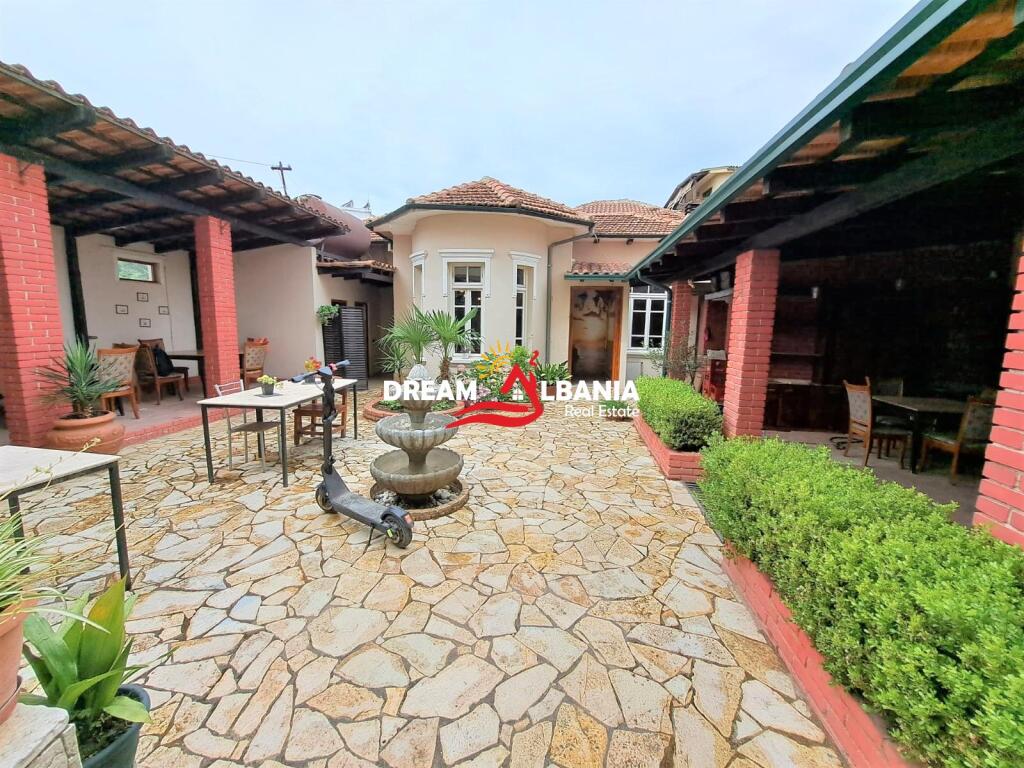 Restaurant for sale on Naim Frasheri street near the block of Embassies in Tirana (ID 4171427)