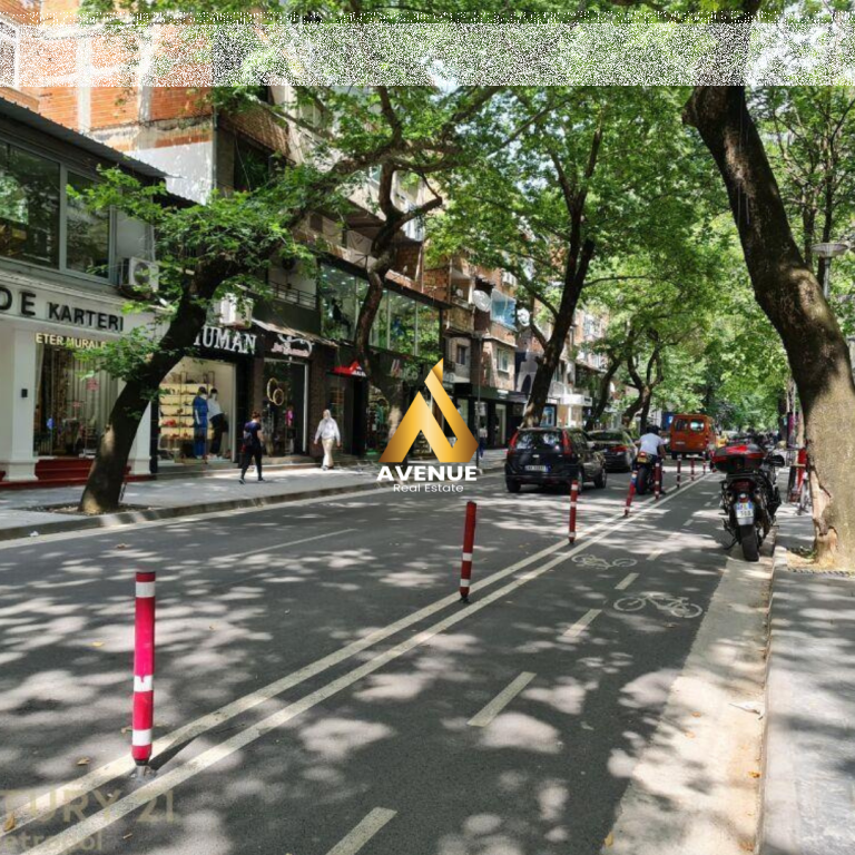 🏢 Locale per Ufficio / Clinica in Affitto – Via Myslym Shyri, vicino all'ingresso del Mercato Çam