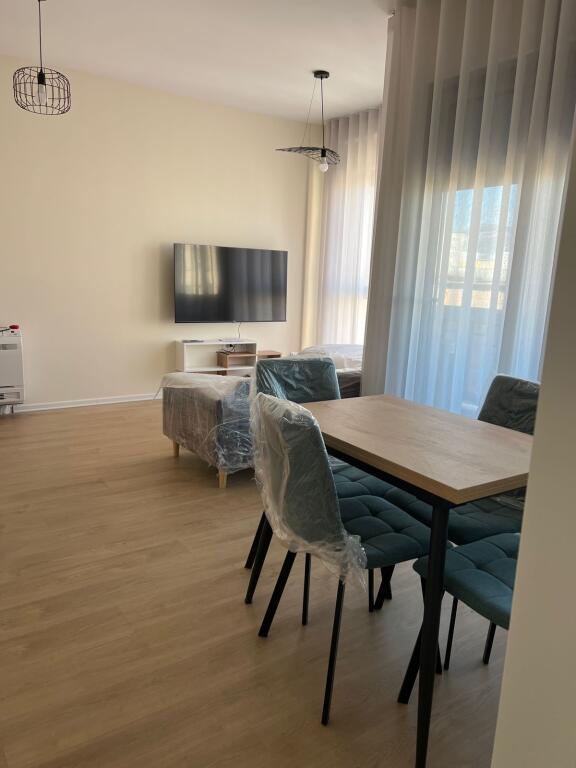 1+1,furnished near the red school, price 750 euros with parking