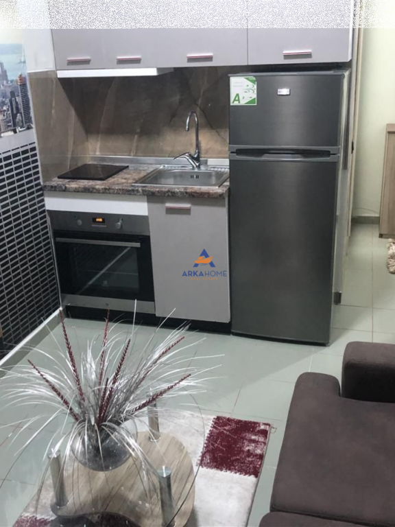 AFFITTASI APPARTAMENTO 1+1 "PAZARI I RI" 50000 LEKE