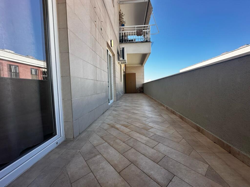 🏡 Vendesi in vendita Appartamento 2+1 al Complesso Kolombo, vicino a Oxhaku – Tirana