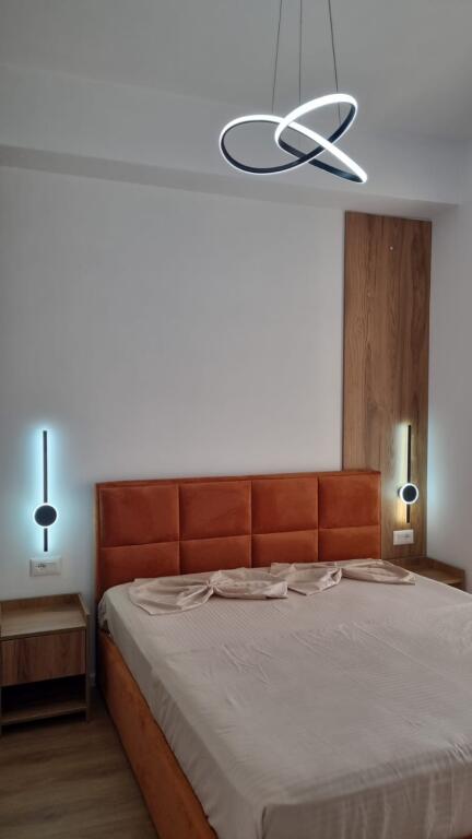 🏠 Appartamento 1+1 in affitto 📍 Complesso Kadiu, Ali Demi, Tirana 📅 Piano: 4 💶 Prezzo: 40000 leke /mese