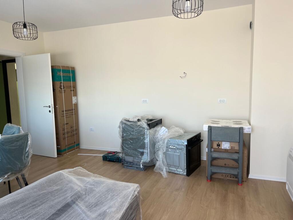 1+1,furnished near the red school, price 750 euros with parking
