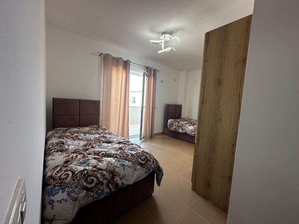 🏡 Vendesi in vendita Appartamento 2+1 al Complesso Kolombo, vicino a Oxhaku – Tirana