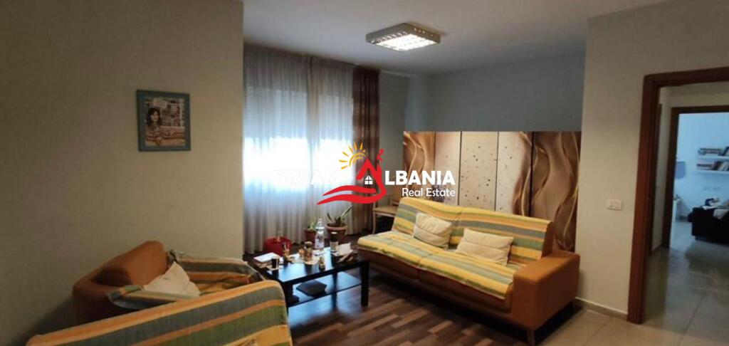 Appartamento 1+1 In Vendita A Komuna E Parisit (ID 41111163)