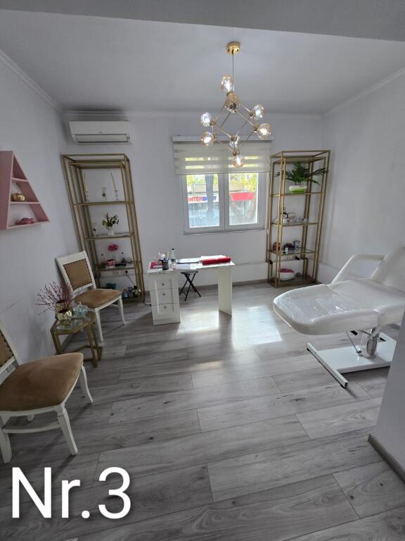 OFFICE FOR RENT 70 M2 MYSLYM SHYRI 700 EURO