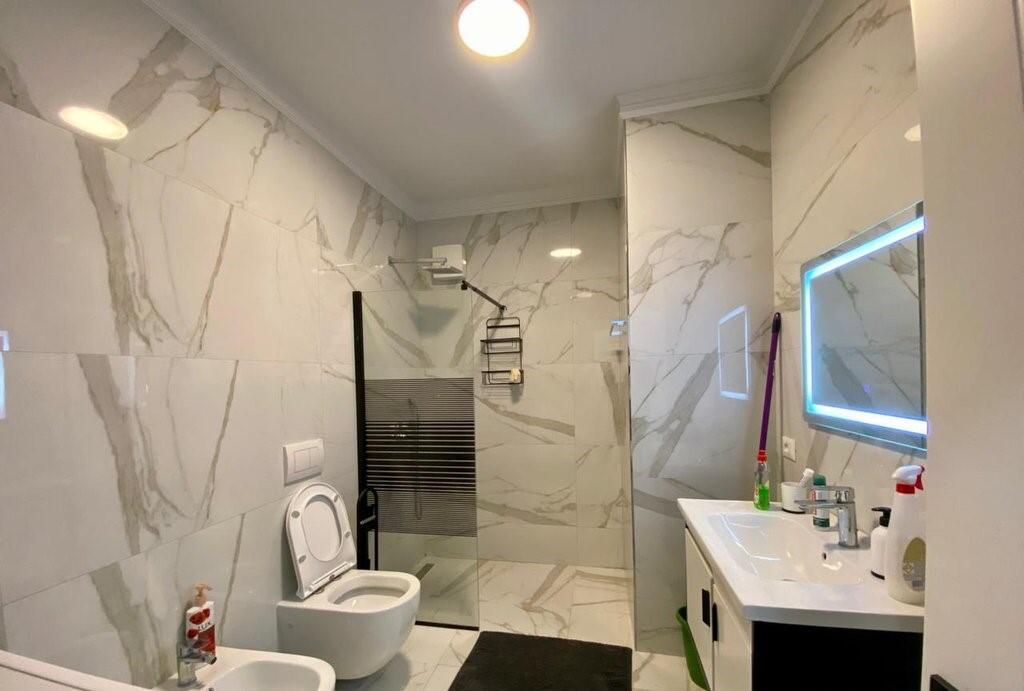 Apartament Modern 2+1 me Qira pranë KIKA 2, Komuna e Parisit – 900€/muaj