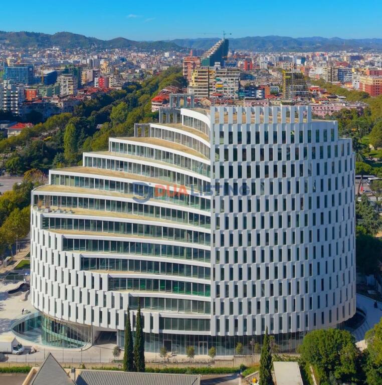 UFFICIO PREMIUM IN AFFITTO NEL CUORE DI TIRANA, MET BUILDING