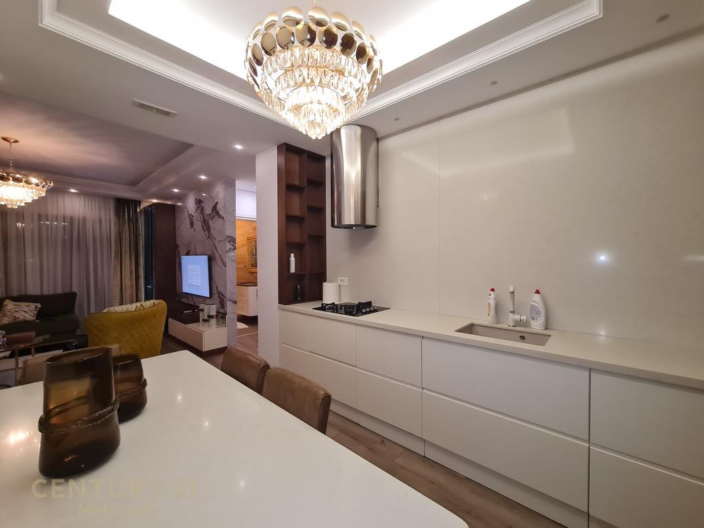 APARTMENT 2+1+GARAGE FOR SALE 280,000 €