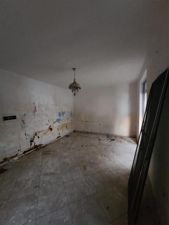 GARSIONERE PER SHITJE PRANE PALLATIT TE SPORTIT, MUNDESI INVESTIMI