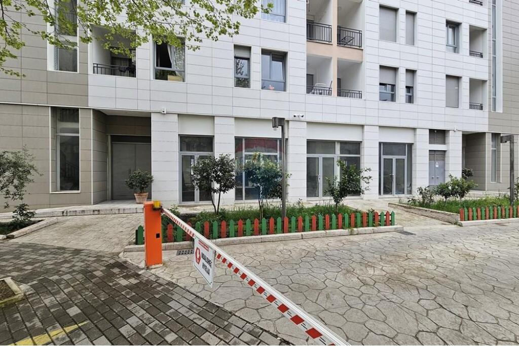 Dyqan - Për Shitje - Materniteti i Ri, Tiranë (ID: 530181081-311)