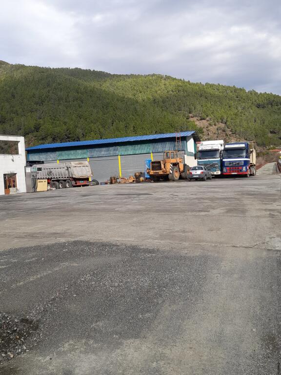 Affittasi carburante + locale + magazzini a RUBIK AUTOSTRADA 500 WU