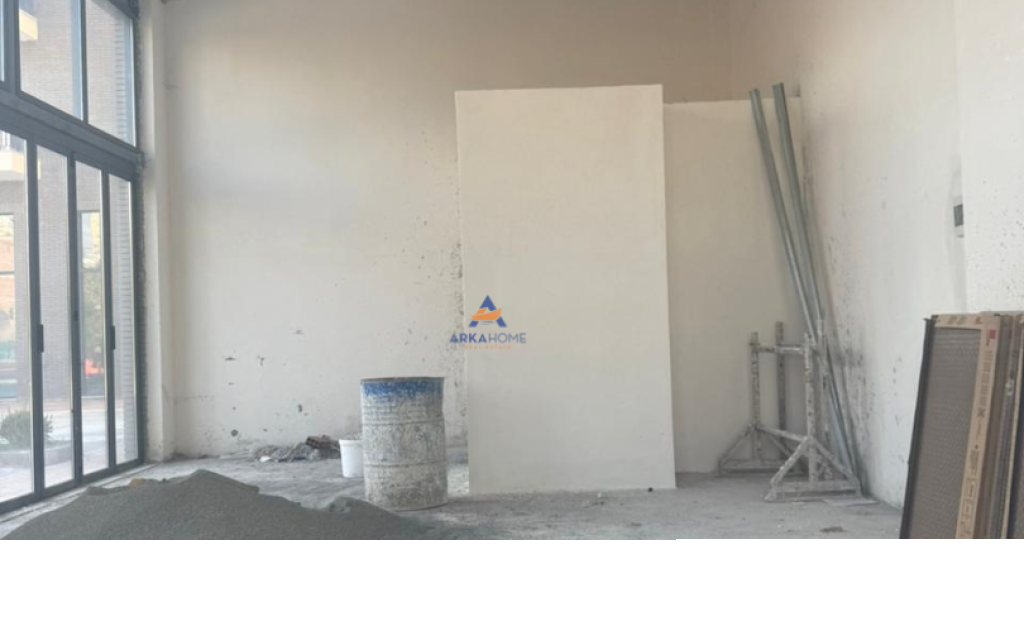 LOCALE COMMERCIALE IN AFFITTO 135M2 "VIA ESAT MEKULI, EX CAMPO DI AVIAZIONE" 1500 EURO