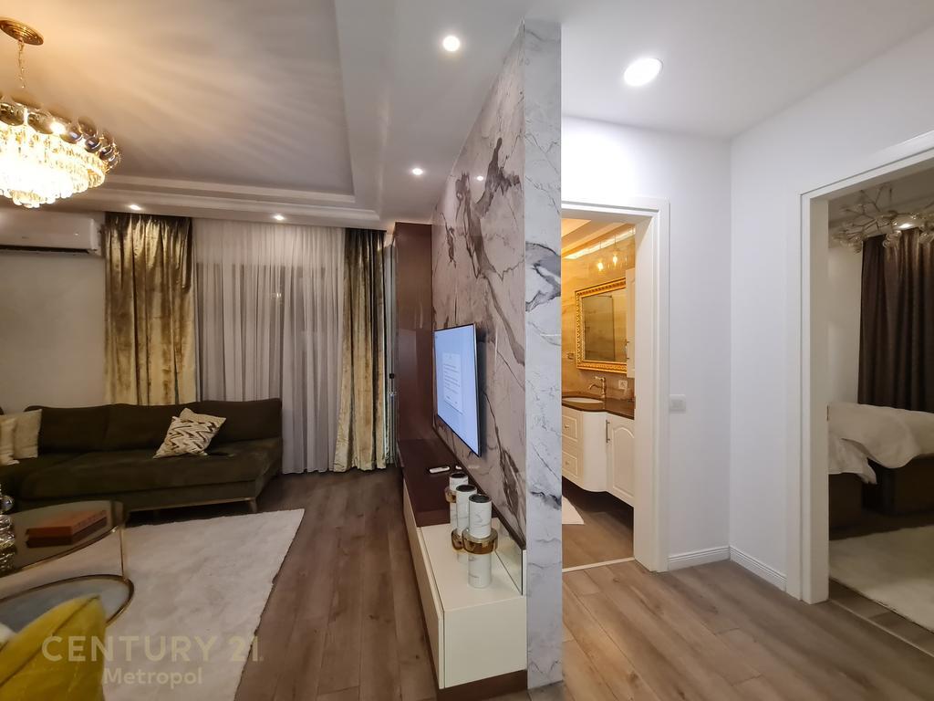 APARTMENT 2+1+GARAGE FOR SALE 280,000 €