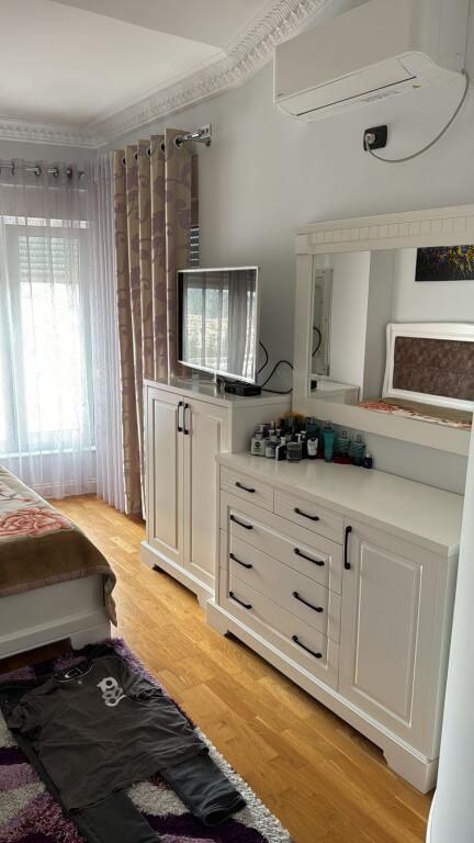 VENDESI DUPLEX A KODRA E DIELLIT 350.000 euro
