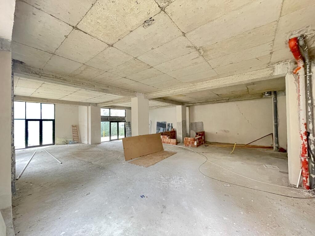 Commercial space for RENT opposite the New Maternity, (Brryli)
