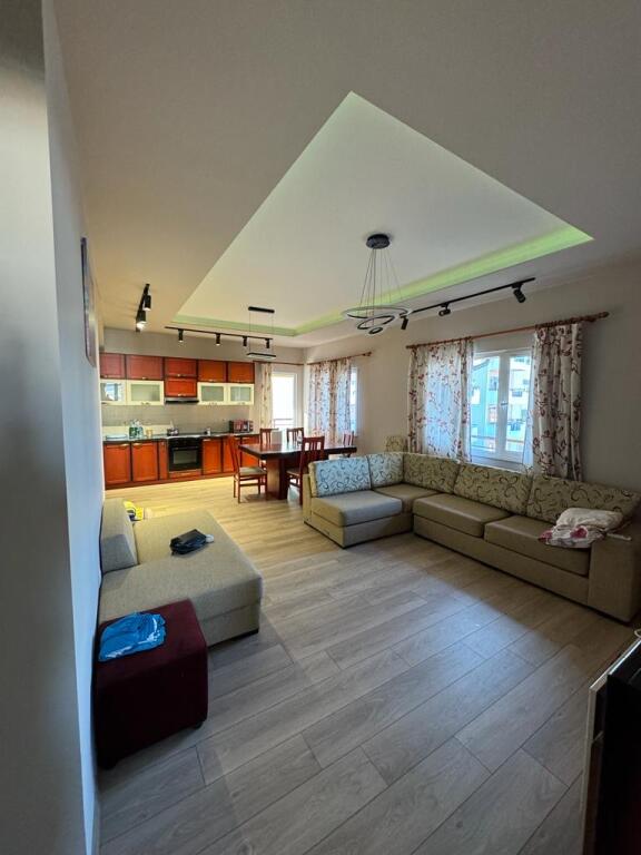 1+1,furnished with veranda,at kodra e diellit,500 euro