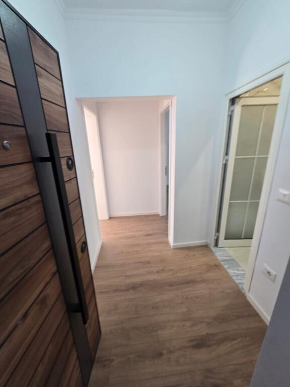 🏠 Shitet Apartament 1+1 në Don Bosko
