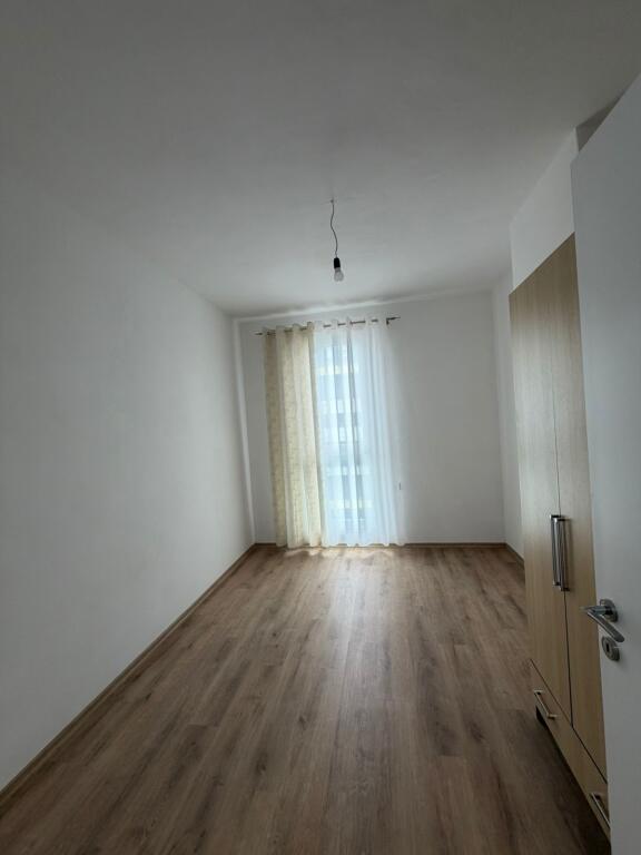 Affittasi appartamento 2+1+2 a Univers City