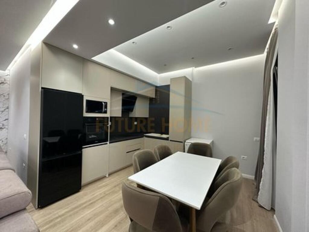 Shitet, Apartament 2+1+2+Garazh, Selitë (Shumë pranë Rezidencës Euro 3D)