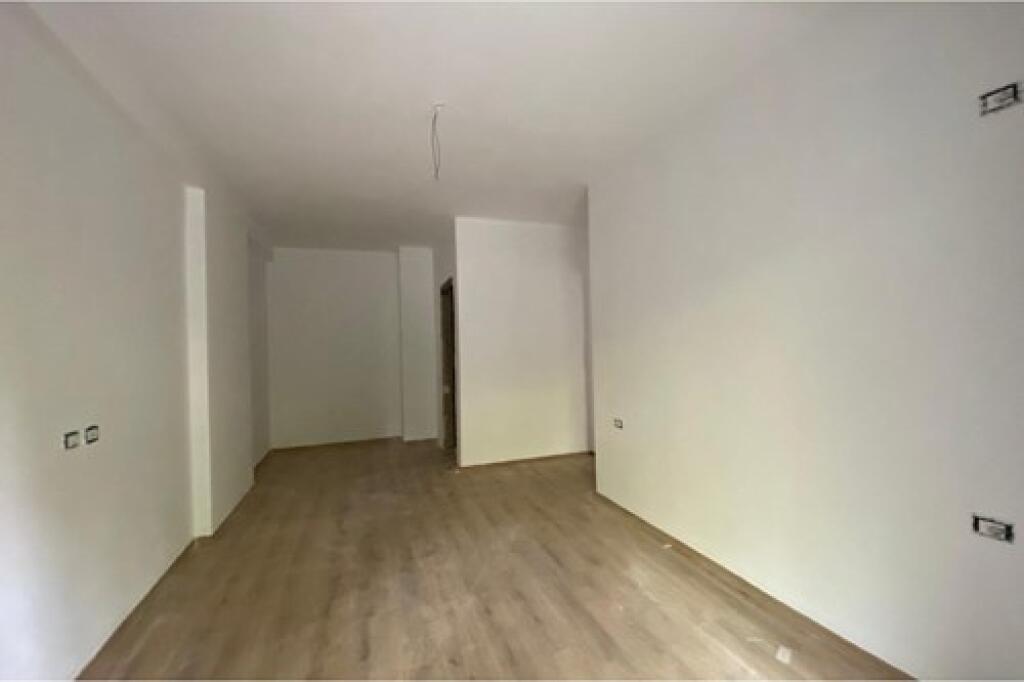 Appartamento 2+1+2 in Vendita con 2 Posti Auto, Via Elbasan, Complesso Xheluks (MLS # 530581007-80)