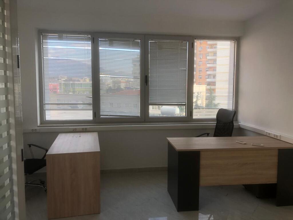 Jepet me Qira Apartament në Qendër – Turdiu Center