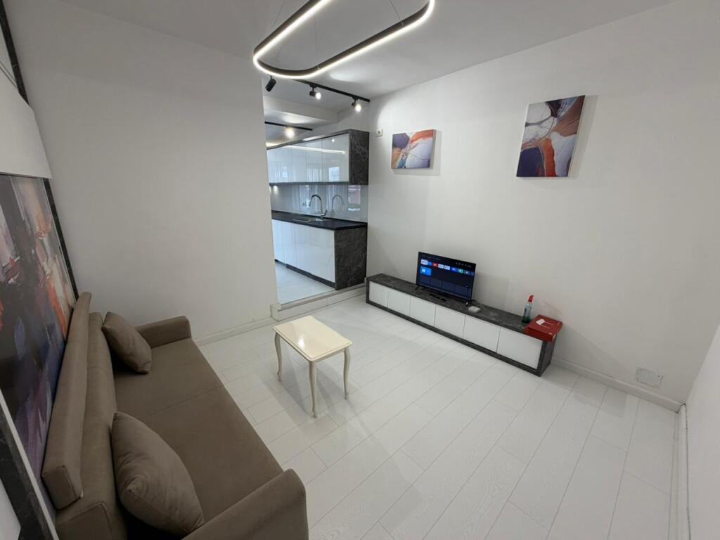 🏡 Qera studio  📍 Kompleksi Delijorgji💶 Cmimi 45.000 lek/muaj
