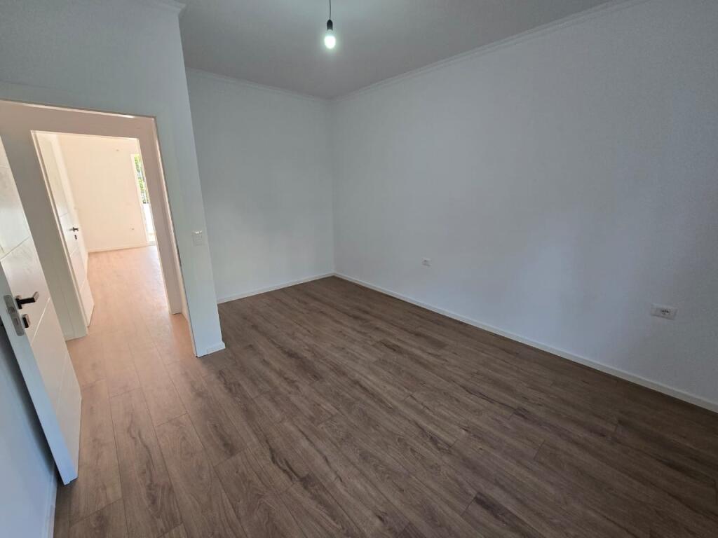 🏠 Shitet Apartament 1+1 në Don Bosko