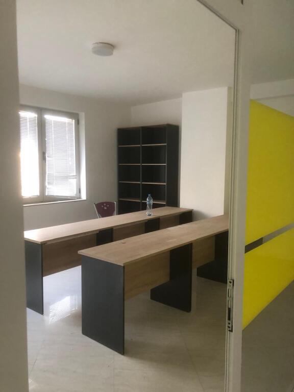 Jepet me Qira Apartament në Qendër – Turdiu Center